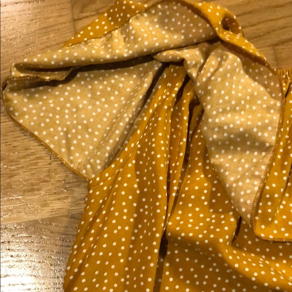 NWOT Darling Blouse, size M - Picture 3 of 4